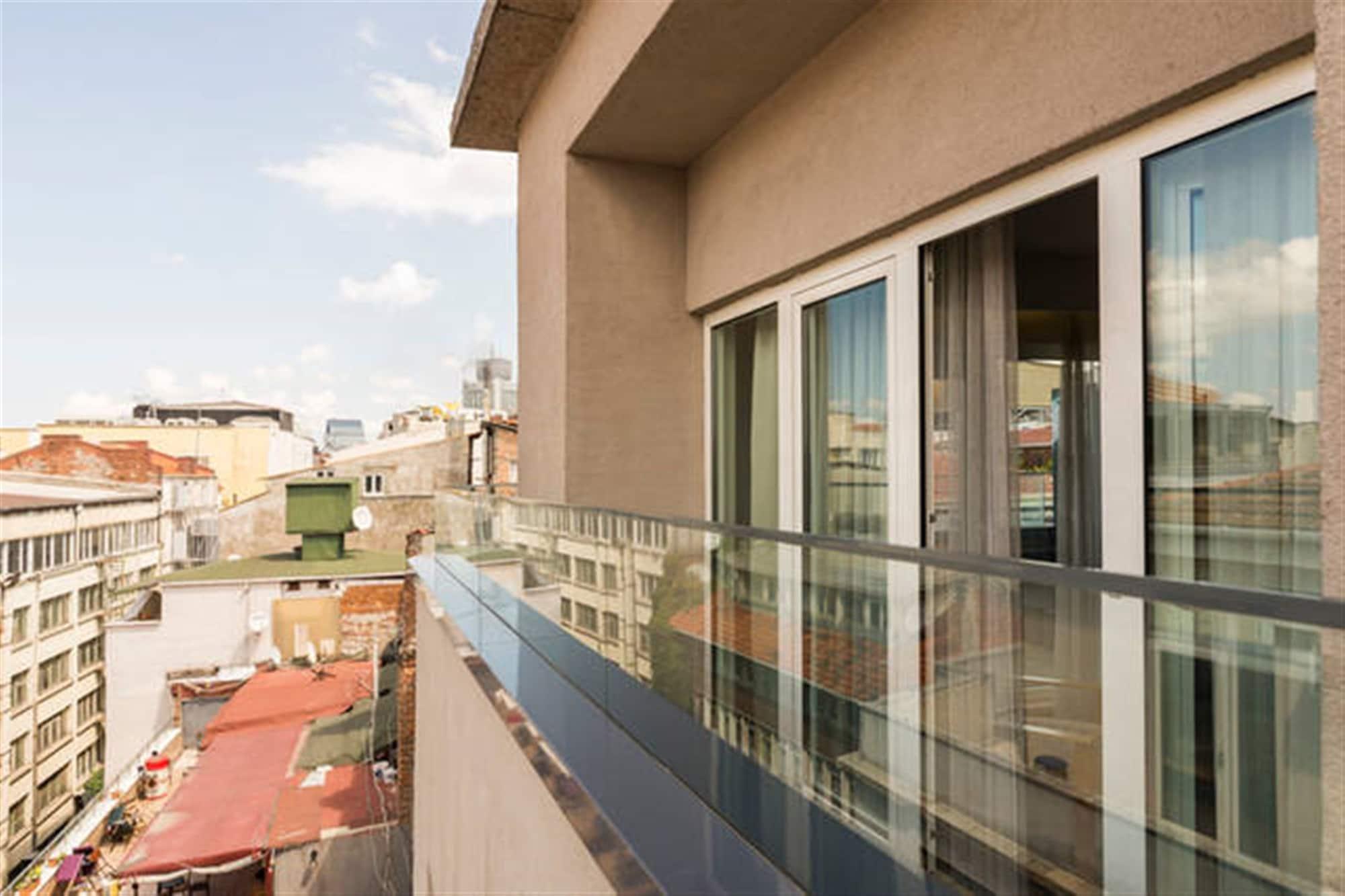 Misafir Suites 8 Istanbul Bagian luar foto
