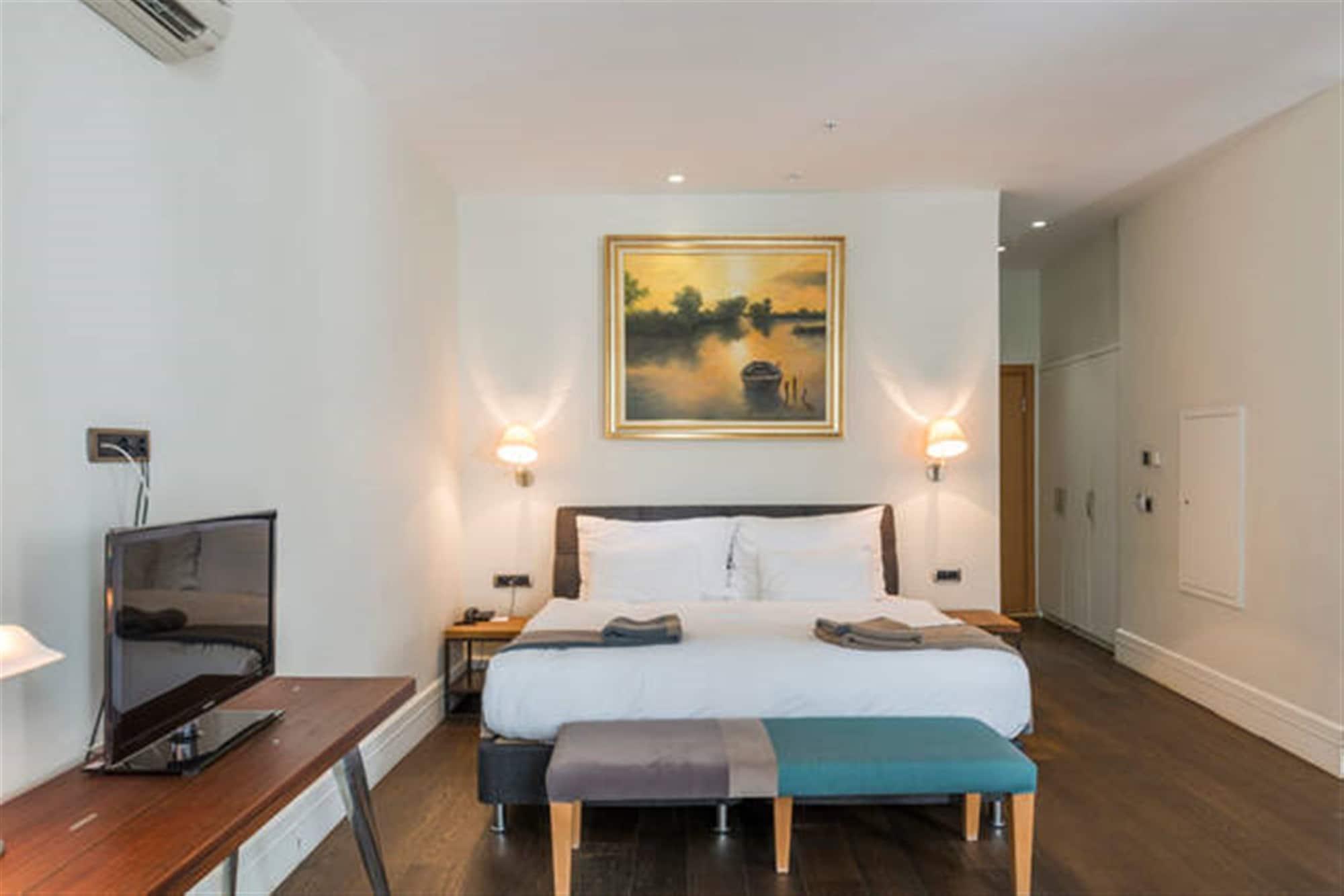 Misafir Suites 8 Istanbul Bagian luar foto