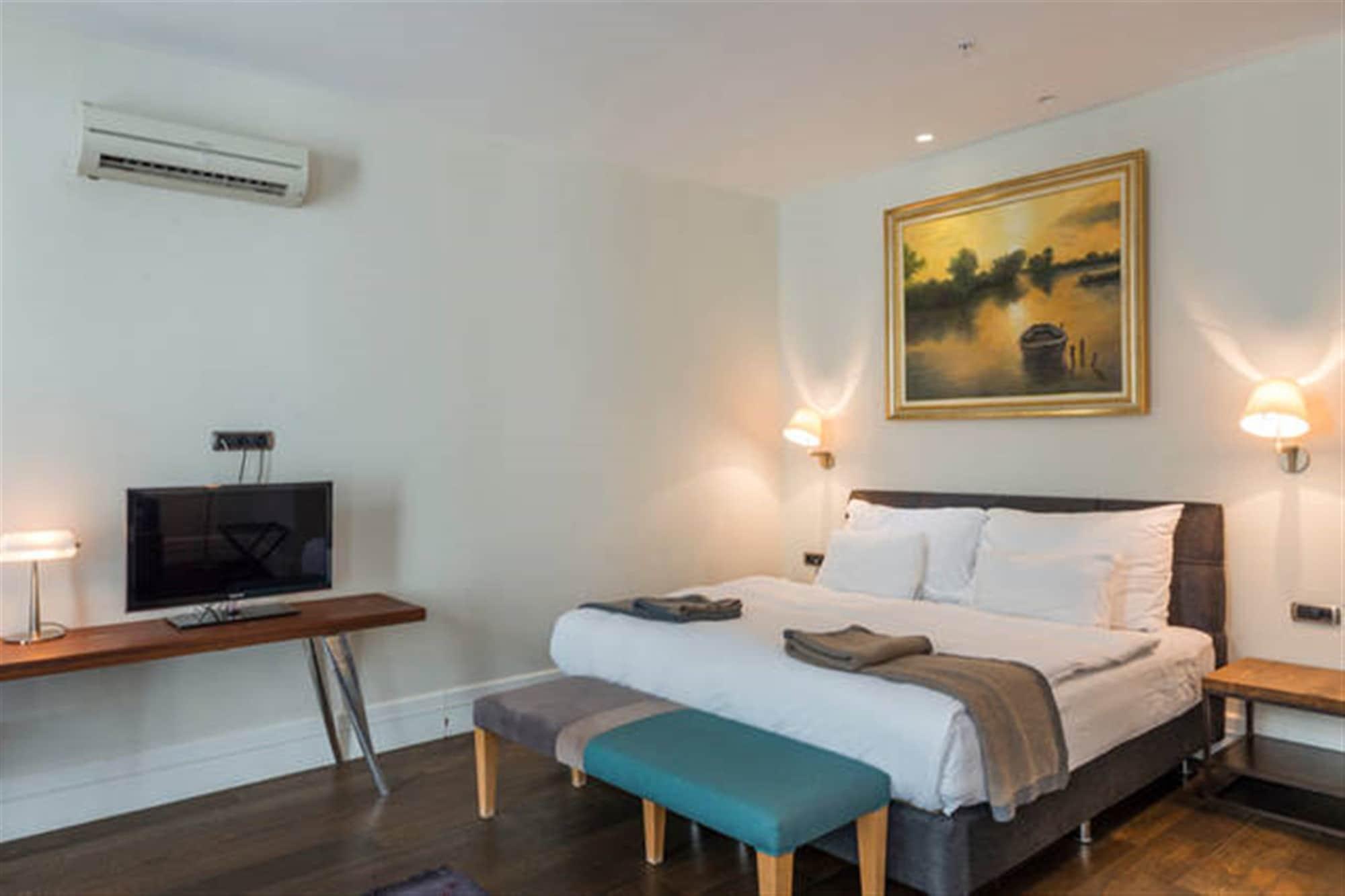 Misafir Suites 8 Istanbul Bagian luar foto
