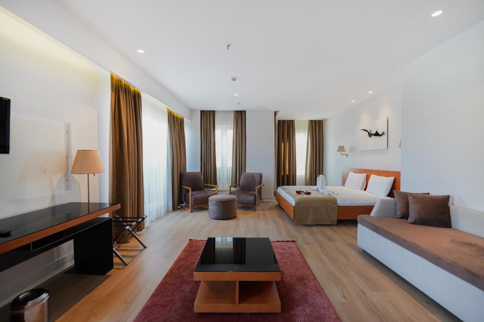 Misafir Suites 8 Istanbul Bagian luar foto